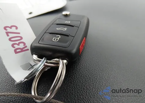 2013 Volkswagen Beetle 2.0T Turbo from USA, damaged, VIN 3VWVT7AT6DM692389